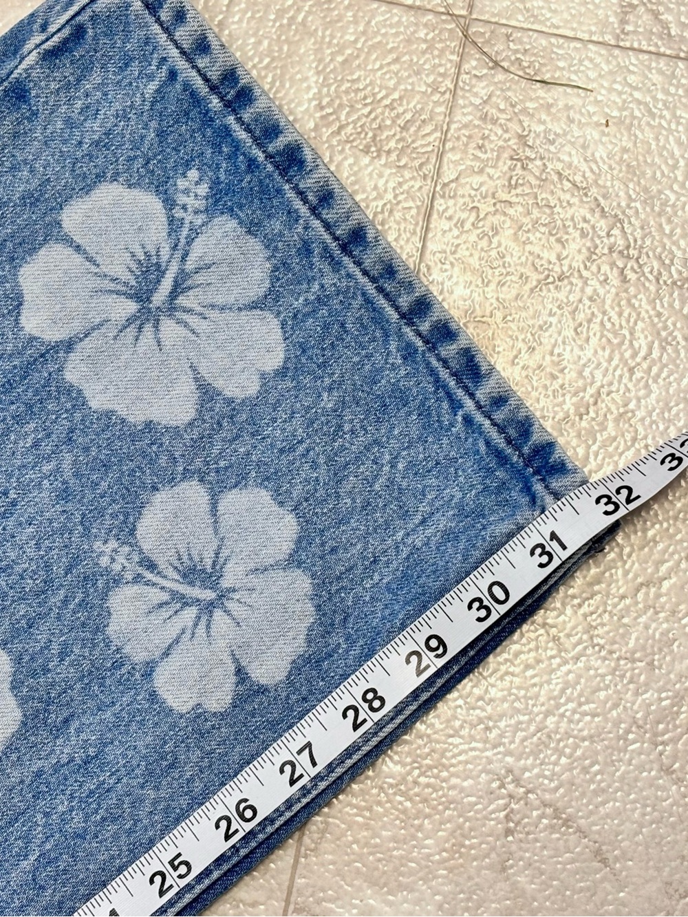 ZARA Wide Leg High Rise Hibiscus Print Jeans Size 2 - Picture 10 of 13